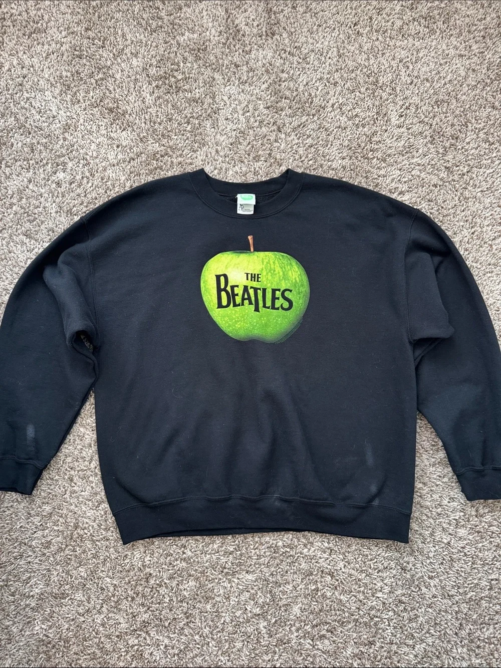 Vintage Early 2000's The Beatles Black Crewneck with Green Apple Graphic
